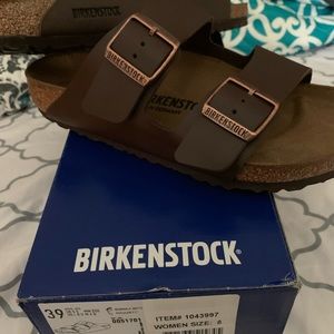 Birkenstock’s size 39 (8-8.5) BNWT!